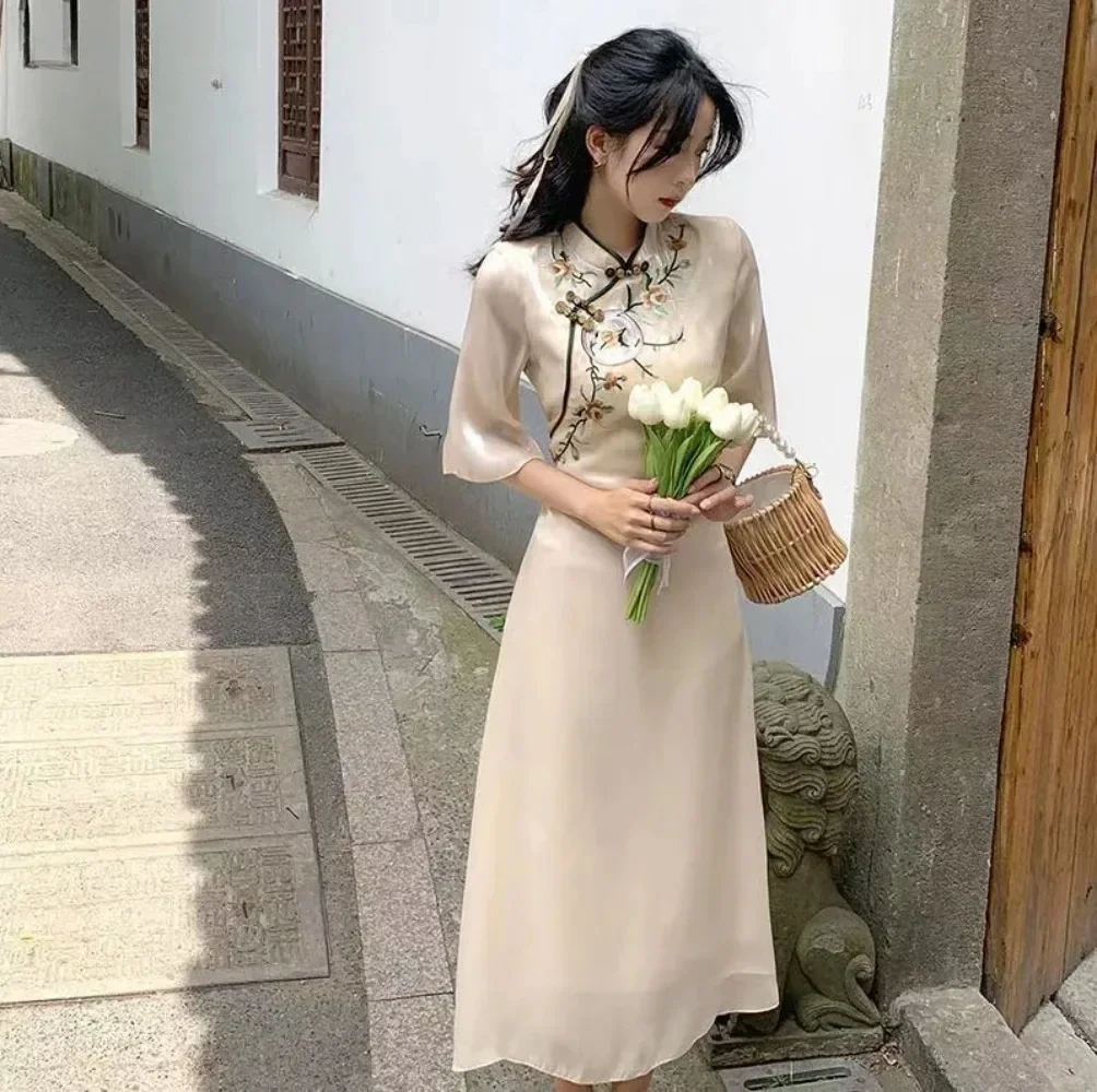Long High-end Half Sleeve Young Ladies Modern Qi Pao Dress Woman Cheong Sam Modern Chinese Style Qipao Improved Dress Cheongsam
Long High-end Half Sleeve Young Ladies Modern Qi Pao Dress Woman Cheong Sam Modern Chinese Style Qipao Improved Dress Cheongsam