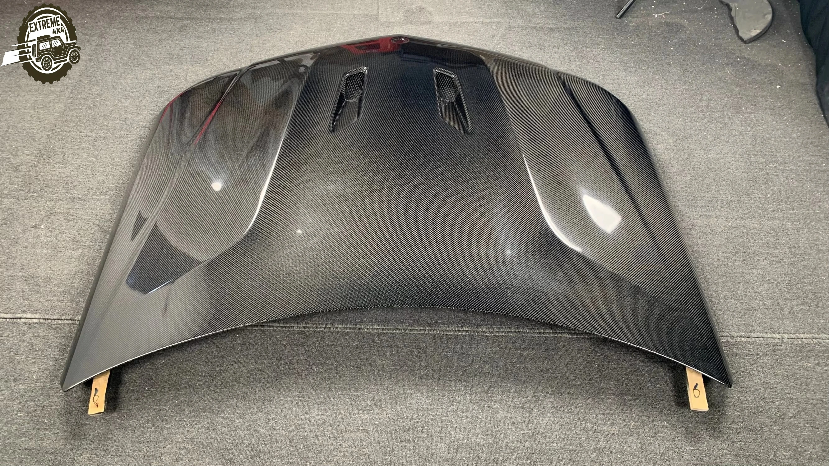 High Quality Real Carbon Fiber Modified Hood Engine Hood Car Cover Accessories for Mercedes Benz W205 C63 BS Style Car Hood
High Quality Real Carbon Fiber Modified Hood Engine Hood Car Cover Accessories for Mercedes Benz W205 C63 BS Style Car Hood