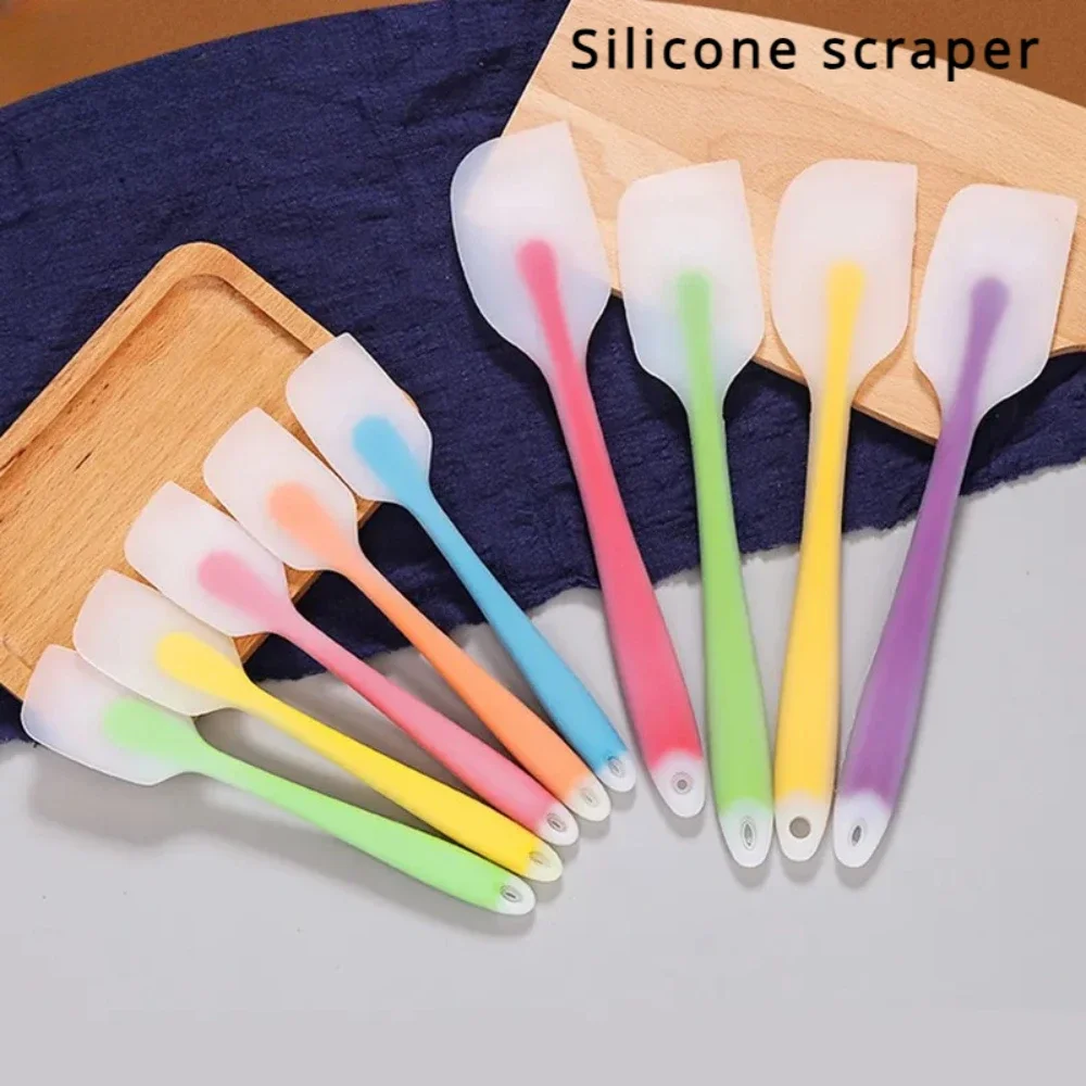 Baking Tools Spatula Integrated High Temperature Cake Cream Silicone Spatula Translucent Head Spatula Baking Tools Kitchen Tools
Baking Tools Spatula Integrated High Temperature Cake Cream Silicone Spatula Translucent Head Spatula Baking Tools Kitchen Tools