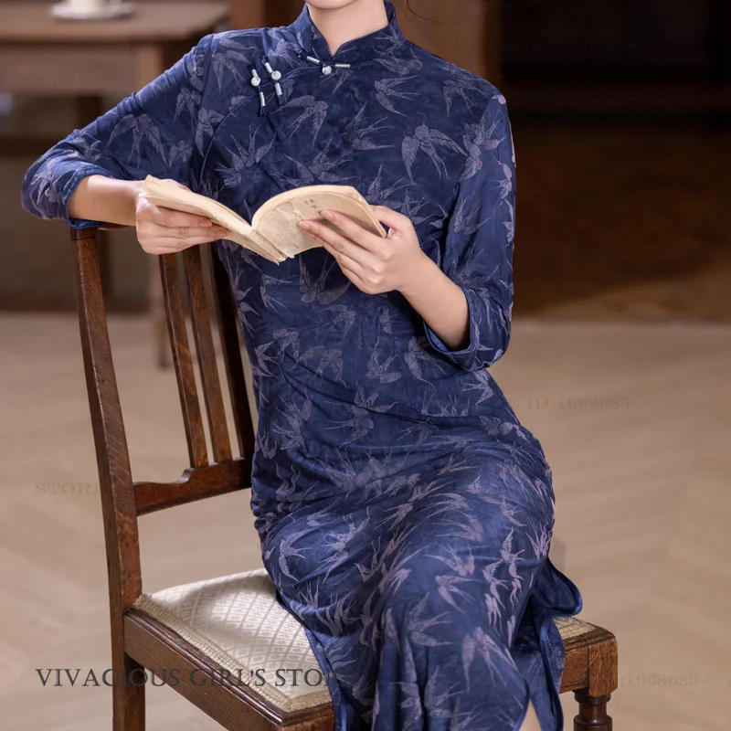 Female Long Cheongsam Chinese Dress Sexy Velvet Slim Qipao Hanfu Dress Classic Chinese Traditional Clothes National Costume 4XL
Female Long Cheongsam Chinese Dress Sexy Velvet Slim Qipao Hanfu Dress Classic Chinese Traditional Clothes National Costume 4XL