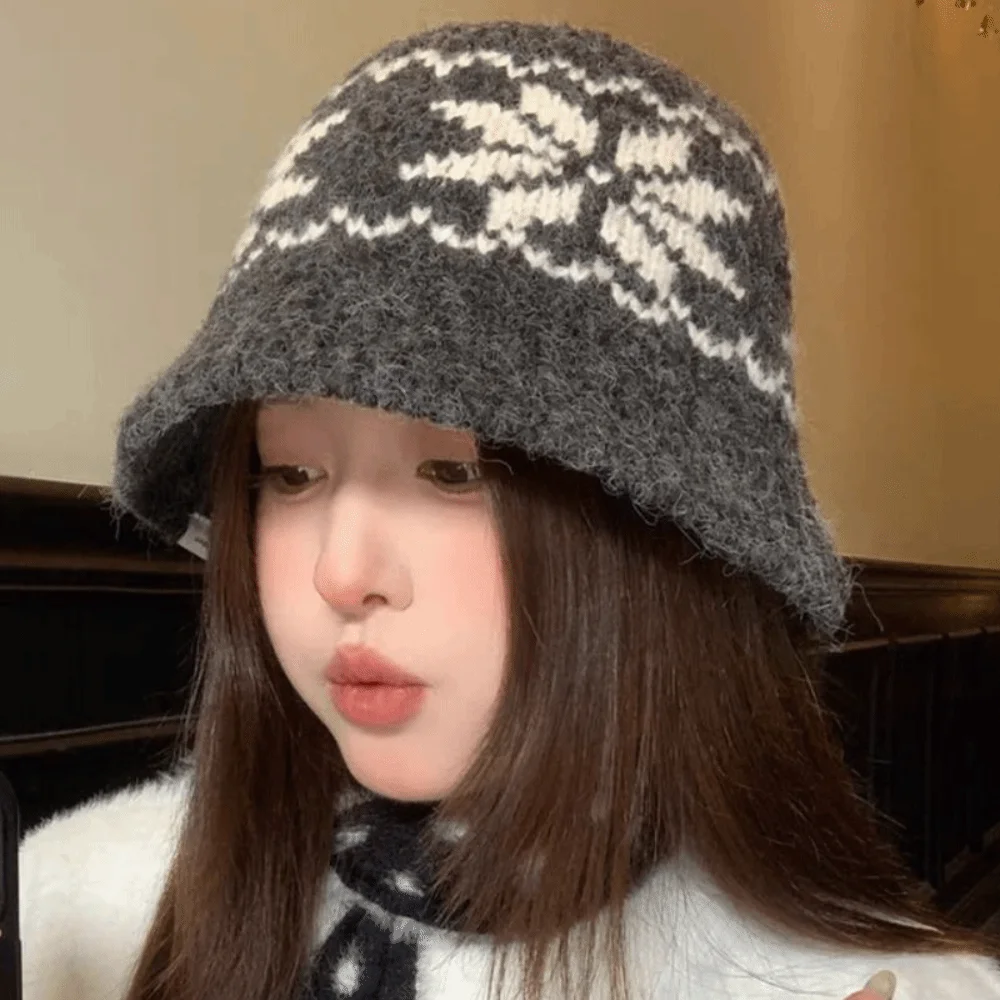 Fashion Warm Snowflake Jacquard Knitted Hat Printed Wool Jacquard Pattern Beanies Cute Vintage Printing Knit Cap Winter
Fashion Warm Snowflake Jacquard Knitted Hat Printed Wool Jacquard Pattern Beanies Cute Vintage Printing Knit Cap Winter