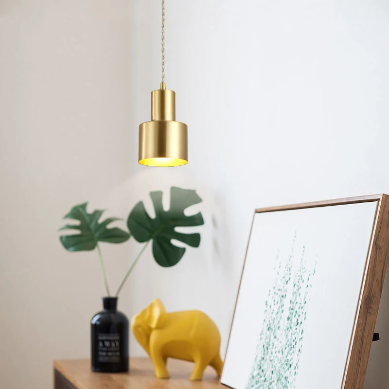 ENGRAVED Modern Simple Light Luxury Style All Copper Small Chandelier Lamp Corridor Restaurant Bedside Lamp Bar Counter
ENGRAVED Modern Simple Light Luxury Style All Copper Small Chandelier Lamp Corridor Restaurant Bedside Lamp Bar Counter