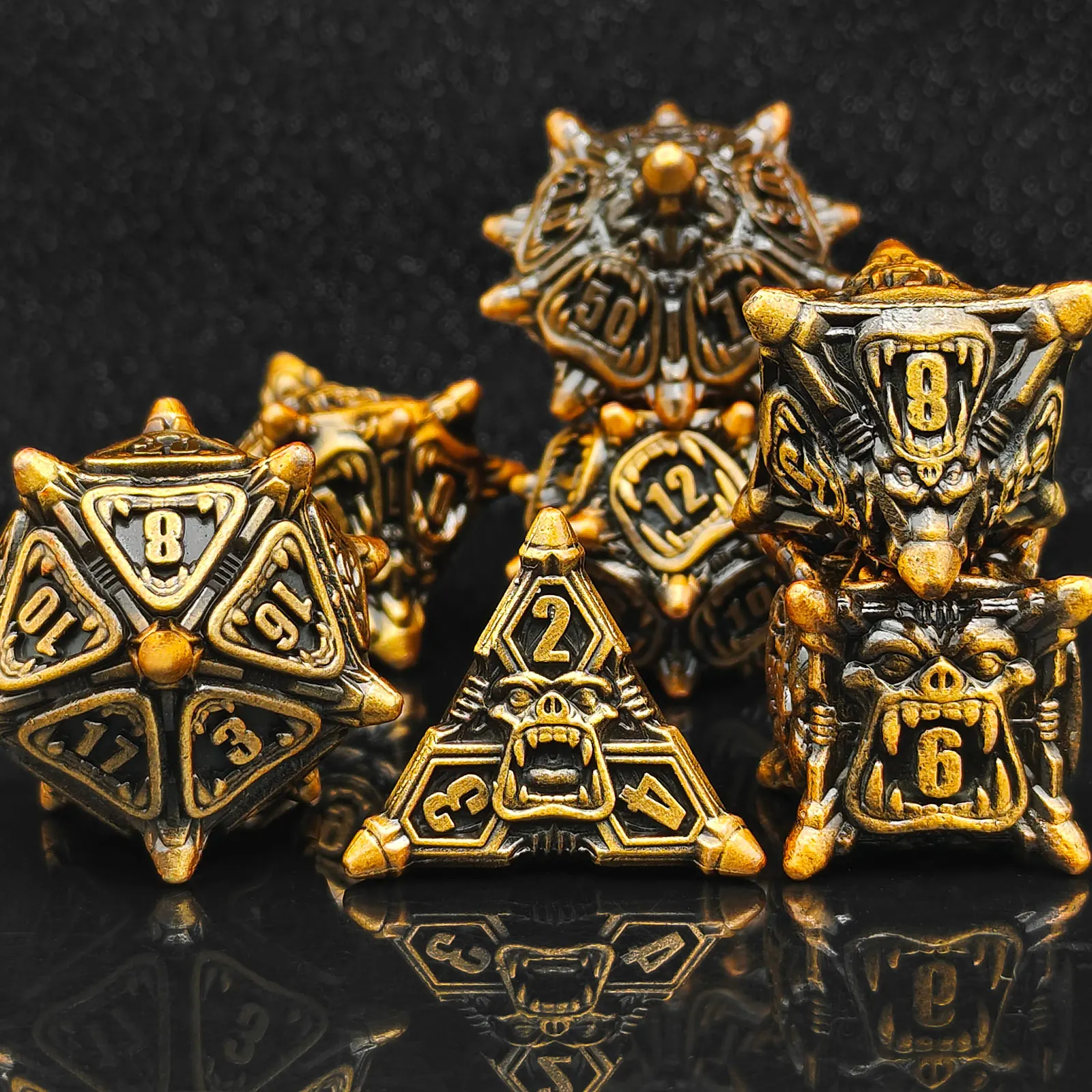 7pcs Metal DND Dice Set RPG Solid Polyhedral D20 D6 Dice for D&D Pathfinder Dungeons and Dragons Board Game Role Playing
7pcs Metal DND Dice Set RPG Solid Polyhedral D20 D6 Dice for D&D Pathfinder Dungeons and Dragons Board Game Role Playing