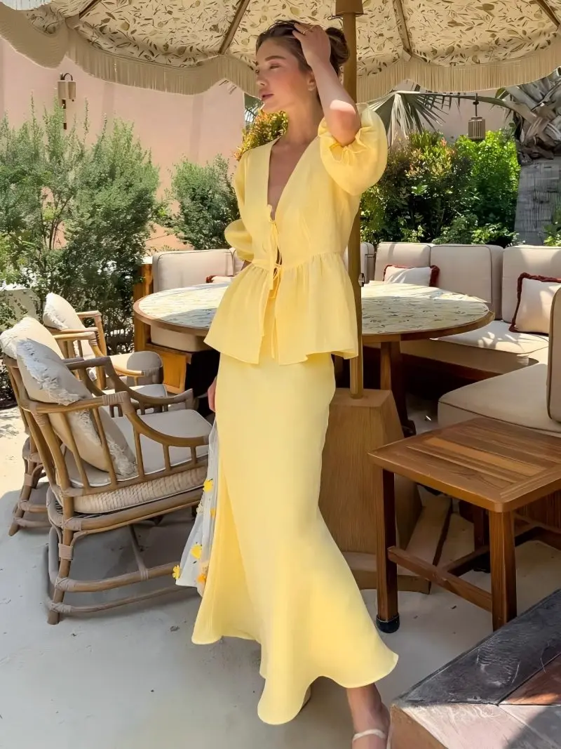 2026 Summer Women Fashion Cotton Linen Puff Sleeve Top & Pants 2 Piece Set Casual Vacation Outfits
2026 Summer Women Fashion Cotton Linen Puff Sleeve Top & Pants 2 Piece Set Casual Vacation Outfits
