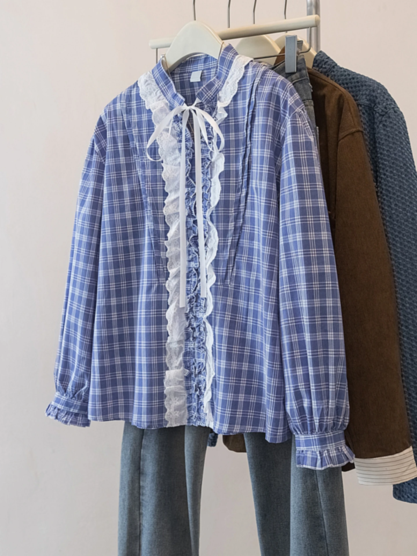 Blue Plaid Long Sleeve Base Layer Shirt Women's Spring Autumn New Large Size Fat MM Slim Design Lace Splicing Top
Blue Plaid Long Sleeve Base Layer Shirt Women's Spring Autumn New Large Size Fat MM Slim Design Lace Splicing Top