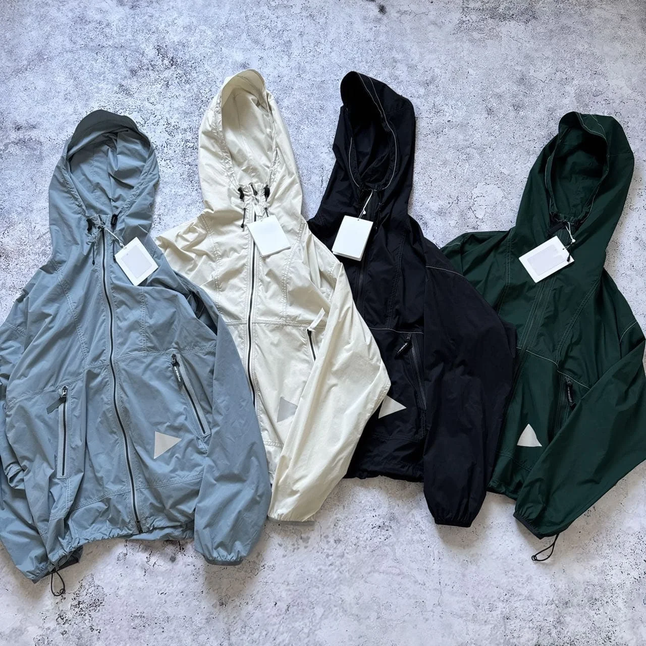 Мужская ветрозащитная куртка с капюшоном для защиты от солнца, свободного кроя, длинный рукав, для весны и лета
Мужская ветрозащитная куртка с капюшоном для защиты от солнца, свободного кроя, длинный рукав, для весны и лета