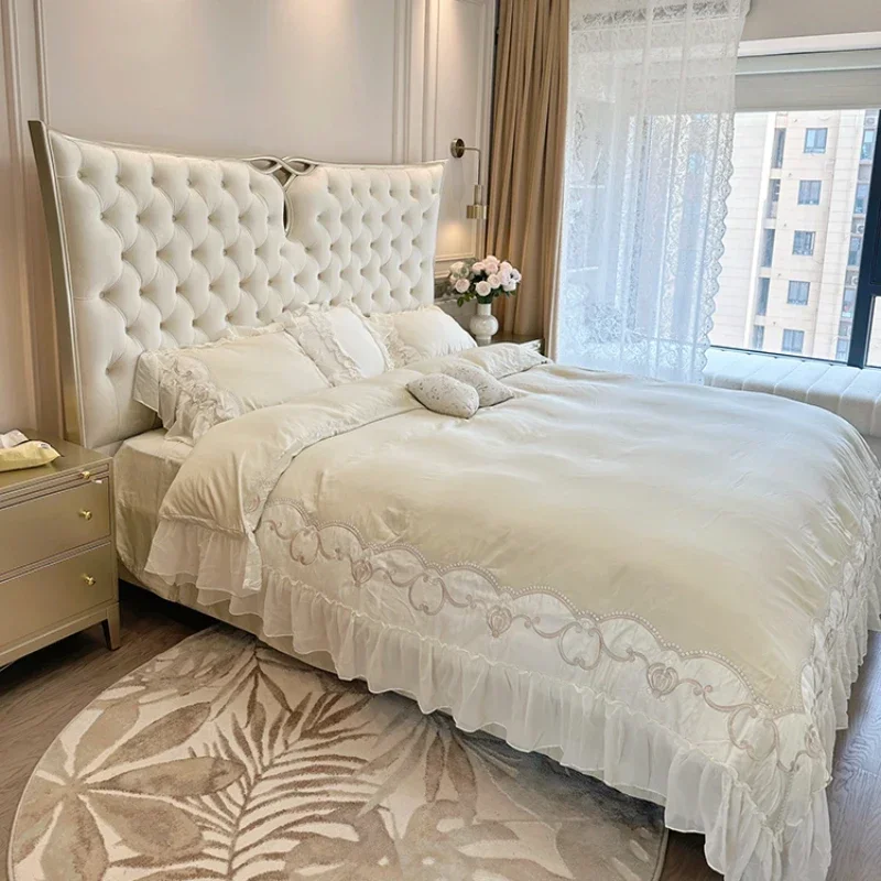 Funky Princess Double Bed Frame Wood Luxury Bed Comferter Villa Cama De Casal Bedroom Japanese Cama Queen Size Hotel Furniture
Funky Princess Double Bed Frame Wood Luxury Bed Comferter Villa Cama De Casal Bedroom Japanese Cama Queen Size Hotel Furniture