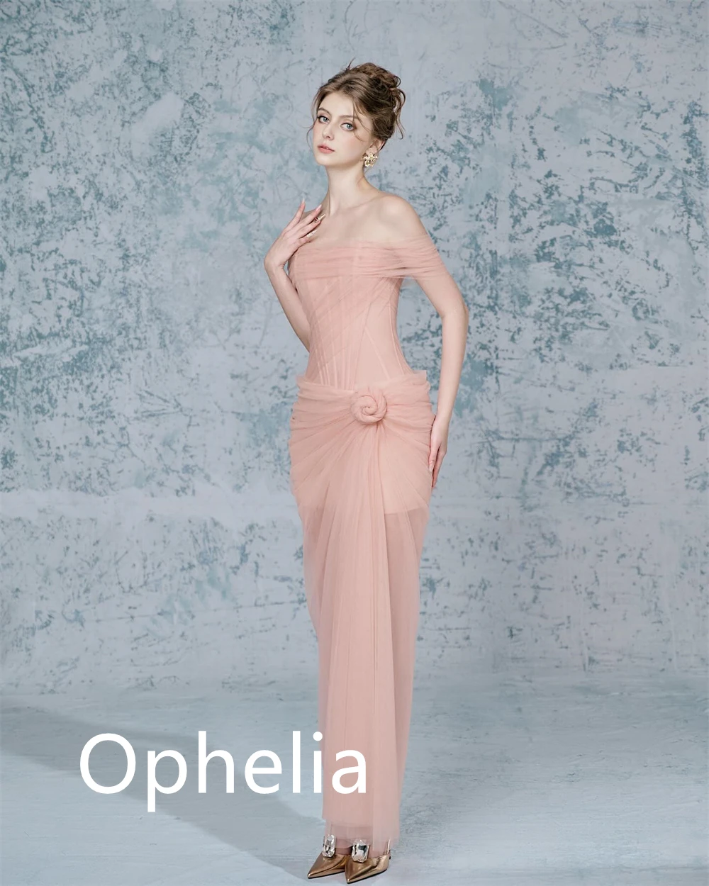 Customized Exquisite Pink Organza Evening Dress High Quality Strapless Off the Shoulder Sleeveless Bespoke Occasion Gowns
Customized Exquisite Pink Organza Evening Dress High Quality Strapless Off the Shoulder Sleeveless Bespoke Occasion Gowns