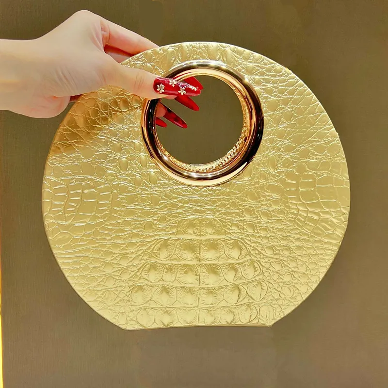 2025 Luxury Design Crocodile Pattern Leather Evening Clutch Bag Women Metal Ring Handle Handbags High End Party Shoulder Bag
2025 Luxury Design Crocodile Pattern Leather Evening Clutch Bag Women Metal Ring Handle Handbags High End Party Shoulder Bag