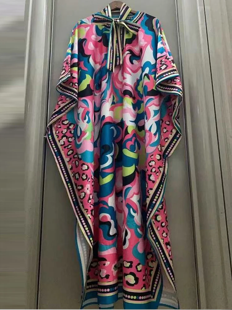 Retro spring women's new fashion show geometric printing long straight skirt V-neck tied belt bat sleeve hem split loose dress
Retro spring women's new fashion show geometric printing long straight skirt V-neck tied belt bat sleeve hem split loose dress