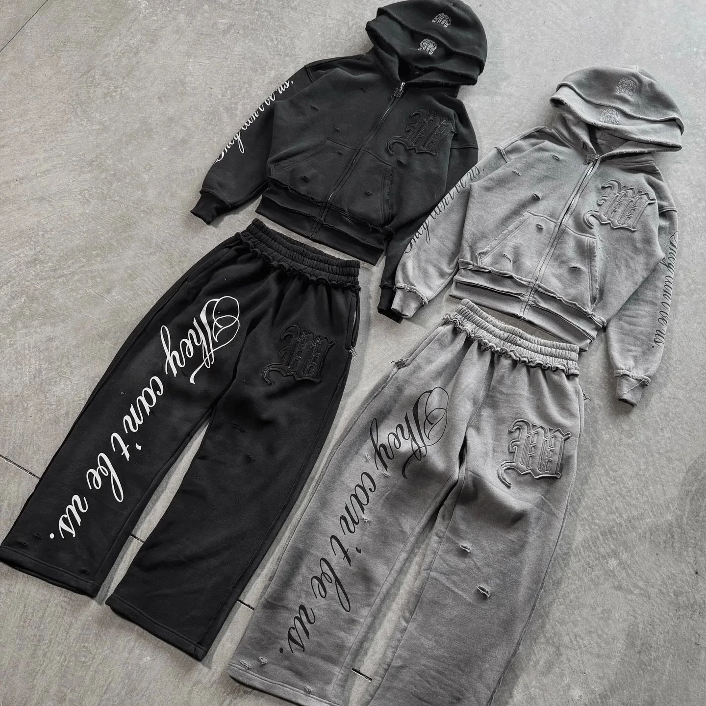 Streetwear Hip Hop Printed Hoodie And Pants Set Loose Fit Long Sleeve Zipper Closure Two Piece Sportswear for Youth
Streetwear Hip Hop Printed Hoodie And Pants Set Loose Fit Long Sleeve Zipper Closure Two Piece Sportswear for Youth