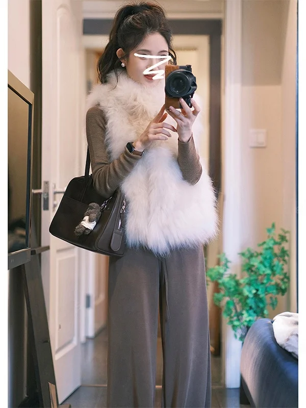 Korean Style Loose Thickened Sleeveless Vest Women's Autumn Winter New Style Outerwear Fur Simulation Eco-friendly
Korean Style Loose Thickened Sleeveless Vest Women's Autumn Winter New Style Outerwear Fur Simulation Eco-friendly