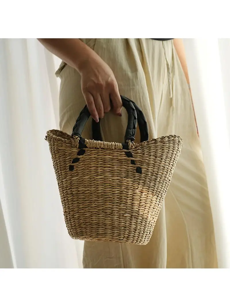 Handwoven Sea Grass Spring Handbag Retro Basket Bag Trendy Beach Photography Bag City Simple Style Polyester Fiber Ladies Han...
Handwoven Sea Grass Spring Handbag Retro Basket Bag Trendy Beach Photography Bag City Simple Style Polyester Fiber Ladies Han...
