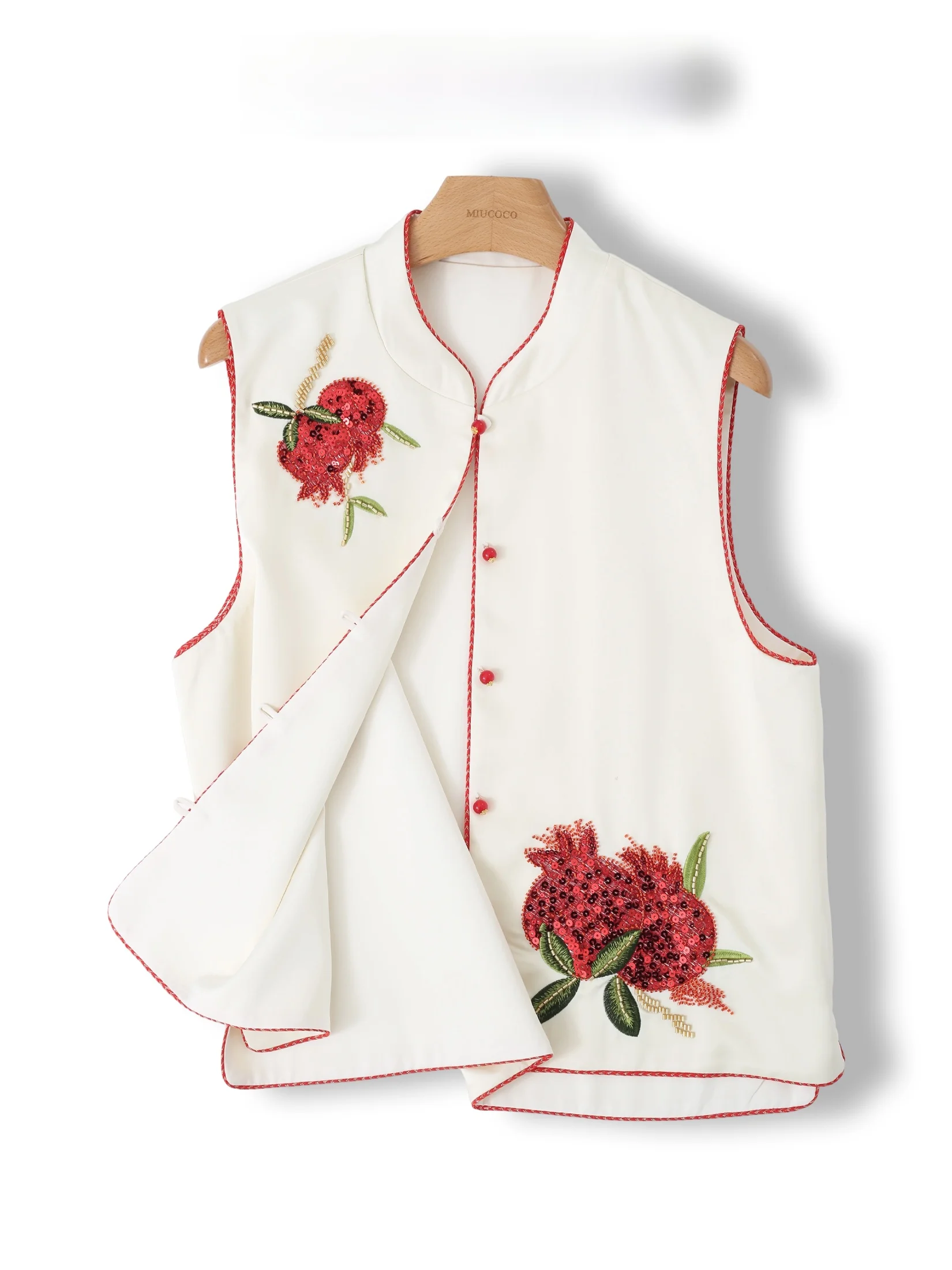 Exquisite Embroidered Sequin Plum Blossom Stand Collar Vest Women's Fashion Chinese Style Jacket Single Button Closure Top
Exquisite Embroidered Sequin Plum Blossom Stand Collar Vest Women's Fashion Chinese Style Jacket Single Button Closure Top