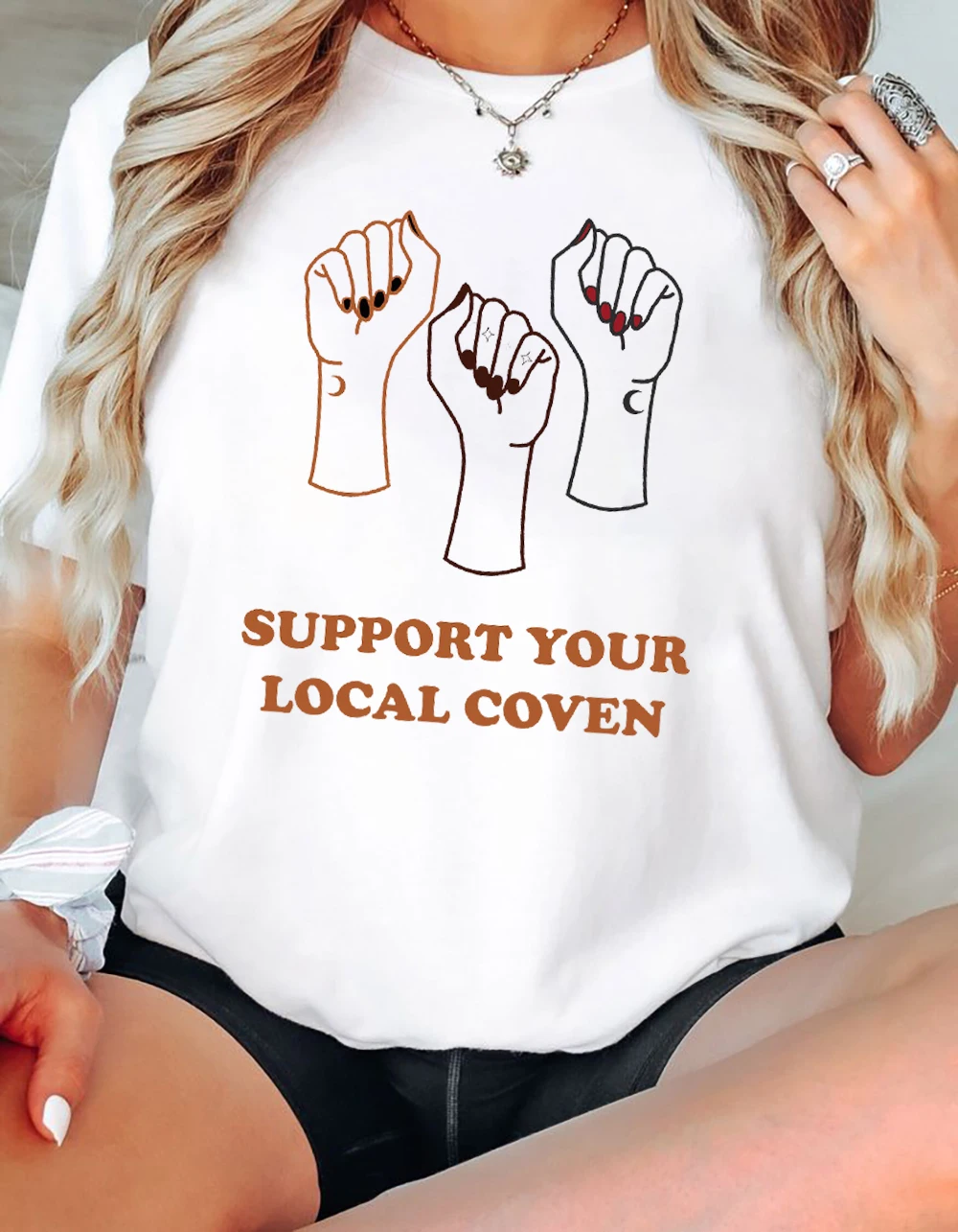 Support Your Local Cover Women's T-Shirt Cotton Feminism Female Tee Black History Short Sleeves Women Clothing 
Support Your Local Cover Women's T-Shirt Cotton Feminism Female Tee Black History Short Sleeves Women Clothing
