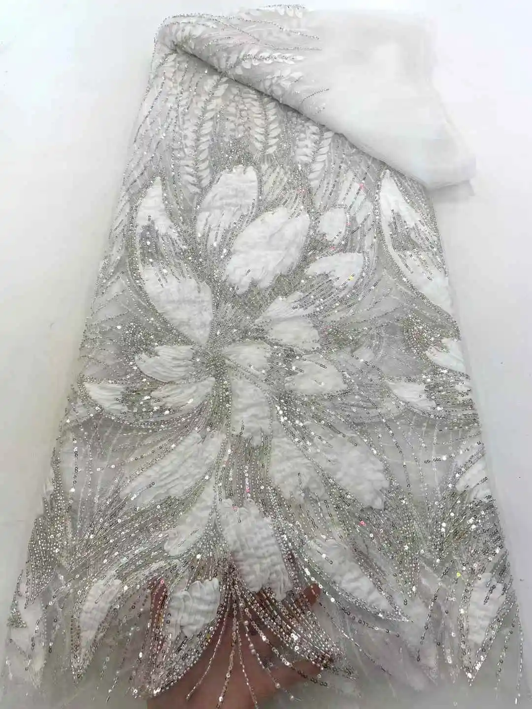 Nigerian High Quality Luxury Sequins Embroidery Lace Fabric French 3d Flower Tulle Beaded Lace Fabric For Women Wedding Dresses
Nigerian High Quality Luxury Sequins Embroidery Lace Fabric French 3d Flower Tulle Beaded Lace Fabric For Women Wedding Dresses