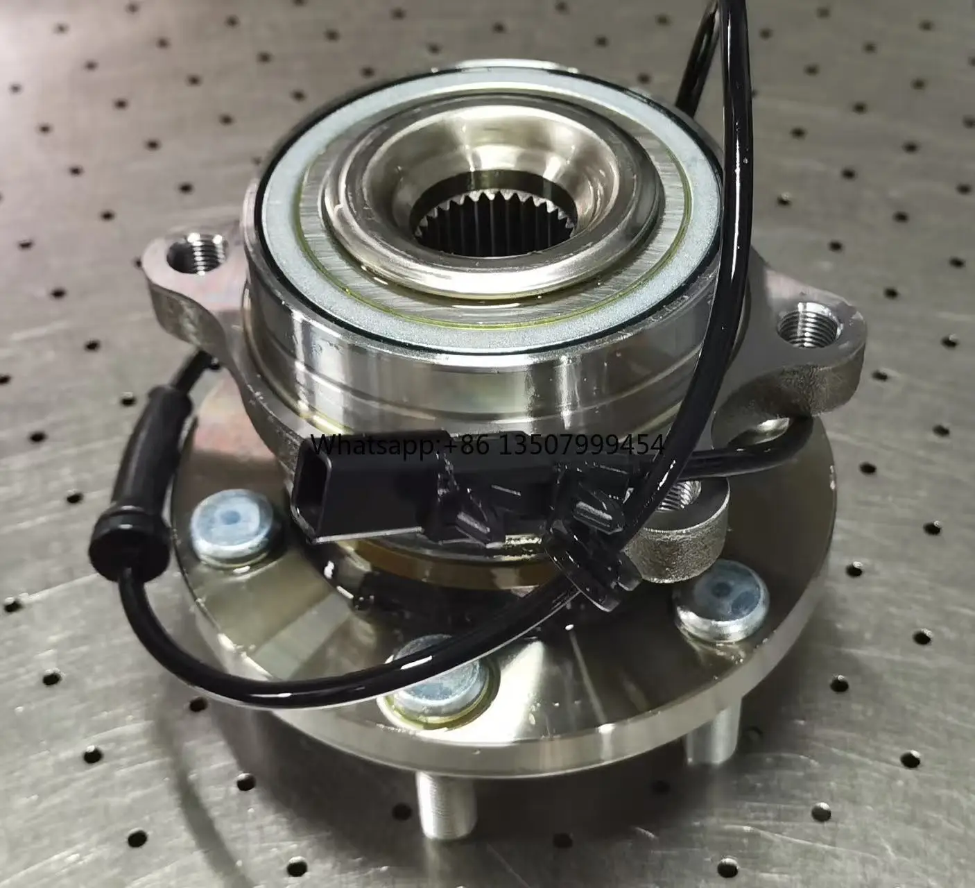 Front Wheel Hub Assembly 40202-4JA3A Wheel Hub Units Bearing Used for Navara 4WD Front Wheel Dongfeng Rich 6 4WD
Front Wheel Hub Assembly 40202-4JA3A Wheel Hub Units Bearing Used for Navara 4WD Front Wheel Dongfeng Rich 6 4WD
