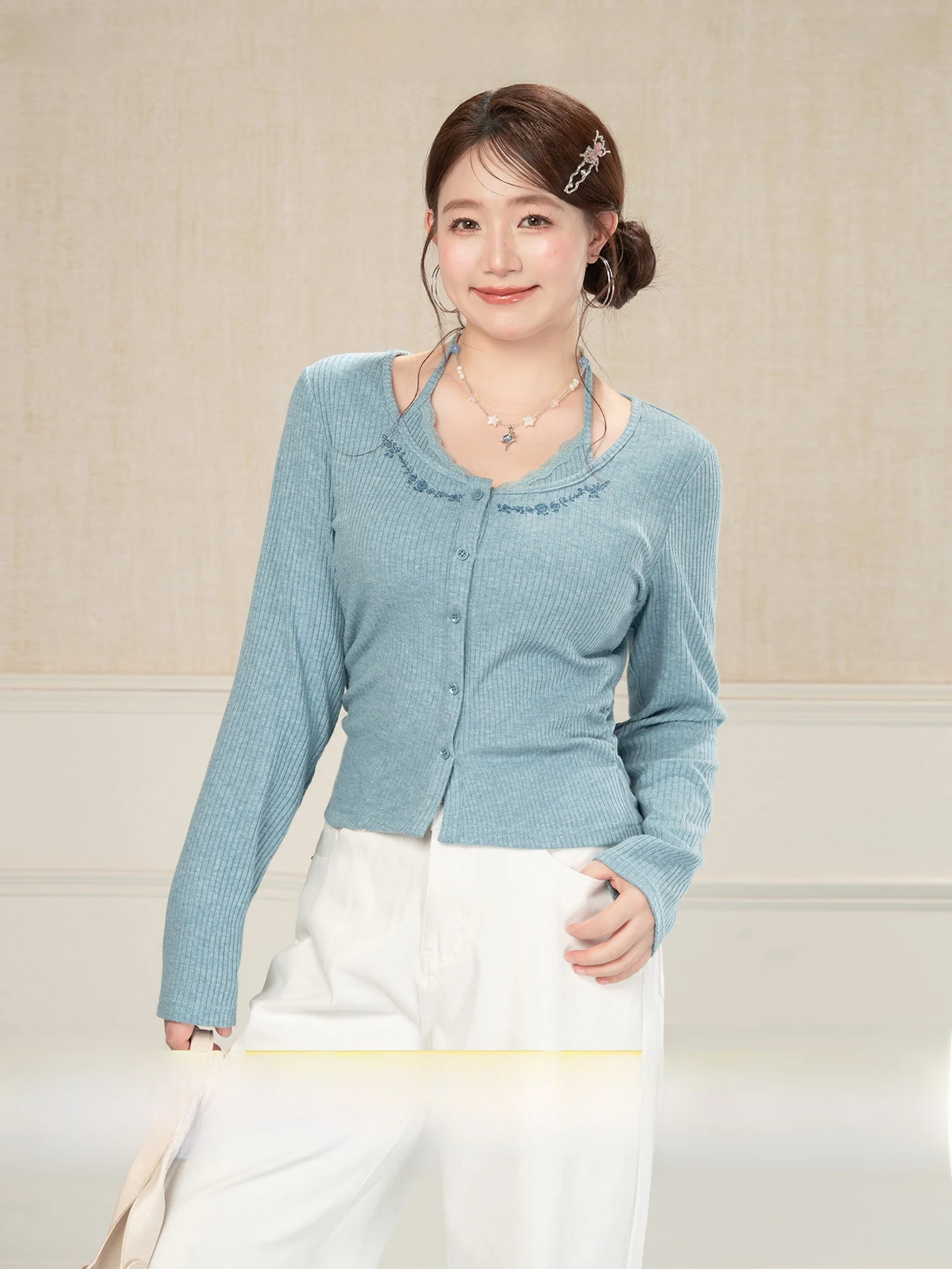 Heynew plus Size Knitted Long Sleeve Oxygen Top Women's Fashion Spring Commute Style Fake Two-Piece Hanging Neck Design
Heynew plus Size Knitted Long Sleeve Oxygen Top Women's Fashion Spring Commute Style Fake Two-Piece Hanging Neck Design
