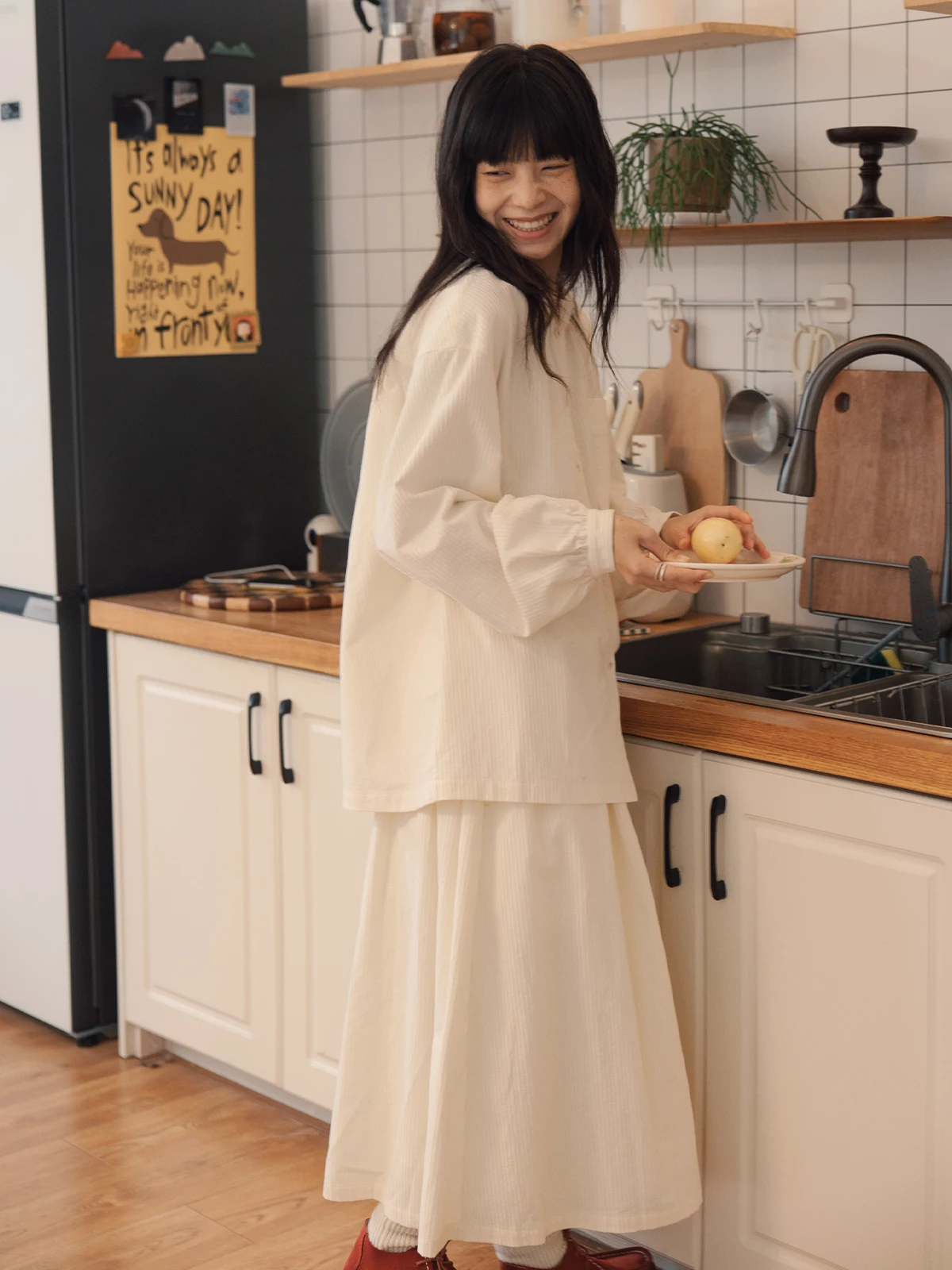 Cotton Velvet irt Women's Artistic Sle Small Stand Collar Khaki Color Loose Fit Long Sve Button up Top Faionable
Cotton Velvet irt Women's Artistic Sle Small Stand Collar Khaki Color Loose Fit Long Sve Button up Top Faionable