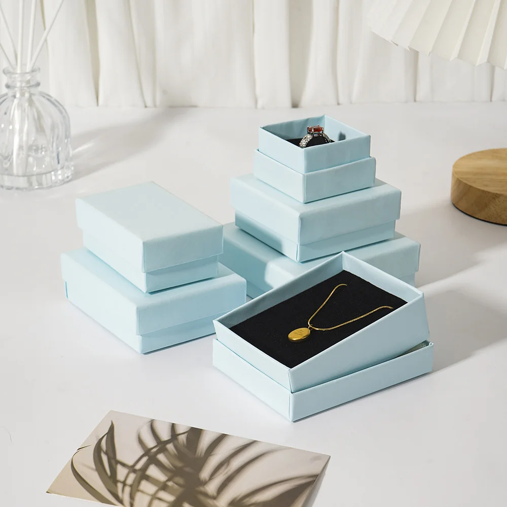 10 шт., бумажная коробка для ювелирных изделий 5x5 см, 5x8 см, 7x9 см, 9x9 см, чехол, шпильки, кольца, серьги, ожерелье, браслет, браслет, кулон, брошь, подарочный органайзер
10 шт., бумажная коробка для ювелирных изделий 5x5 см, 5x8 см, 7x9 см, 9x9 см, чехол, шпильки, кольца, серьги, ожерелье, браслет, браслет, кулон, брошь, подарочный органайзер