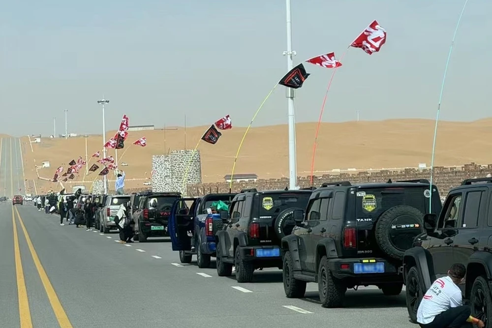 6M Retractable Off-Road Flag Pole for 4x4 Trucks - Desert Use, Windproof, Multi-Color JL1326
6M Retractable Off-Road Flag Pole for 4x4 Trucks - Desert Use, Windproof, Multi-Color JL1326