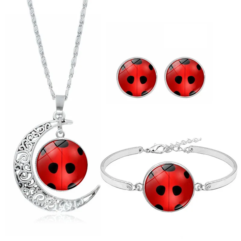 Polka Dot Girl Time Gem Necklace Set Anime Peripheral Fashion Personality Bracelet Earrings Jewelry Three-piece Set
Polka Dot Girl Time Gem Necklace Set Anime Peripheral Fashion Personality Bracelet Earrings Jewelry Three-piece Set