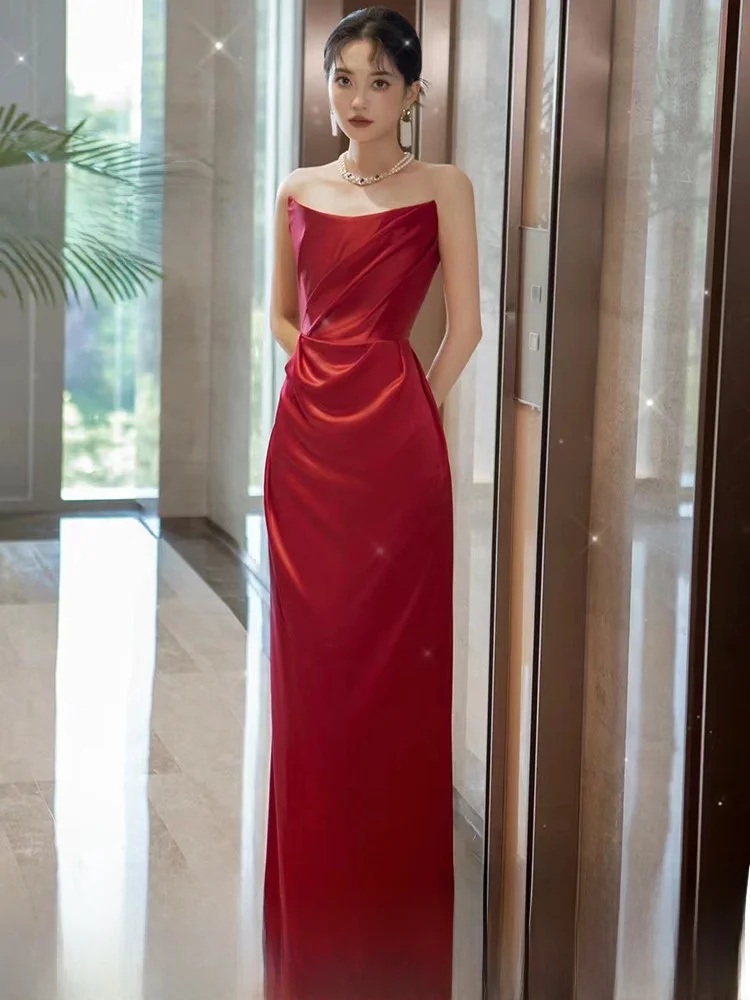 Elegant Red Off-Shoulder Evening Gown for Women Mid-Waist Floor-Length Sleeveless Performance Dress Wedding Reception Dress
Elegant Red Off-Shoulder Evening Gown for Women Mid-Waist Floor-Length Sleeveless Performance Dress Wedding Reception Dress