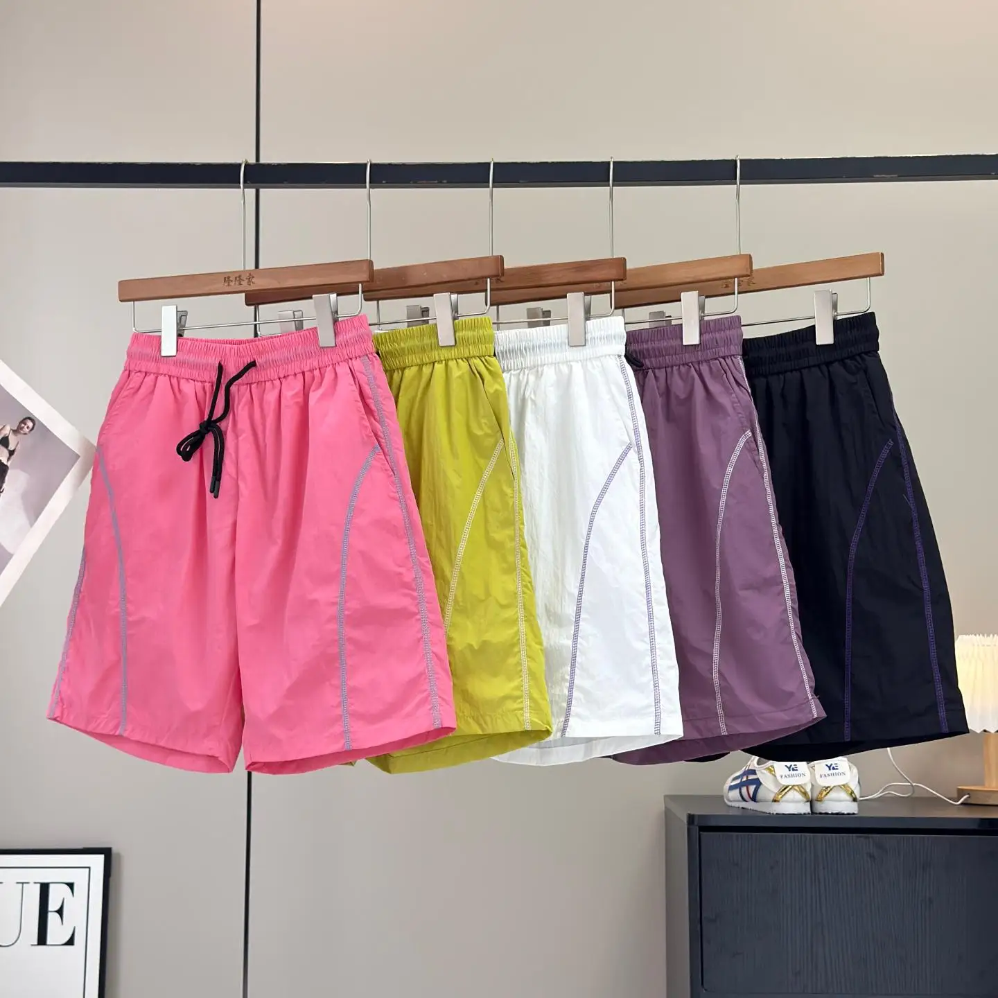 Couples High Waist Drawstring Elastic Lightweight Breathable Quick Dry Sports Fitness Five-Quarter Shorts Casual Pants
Couples High Waist Drawstring Elastic Lightweight Breathable Quick Dry Sports Fitness Five-Quarter Shorts Casual Pants