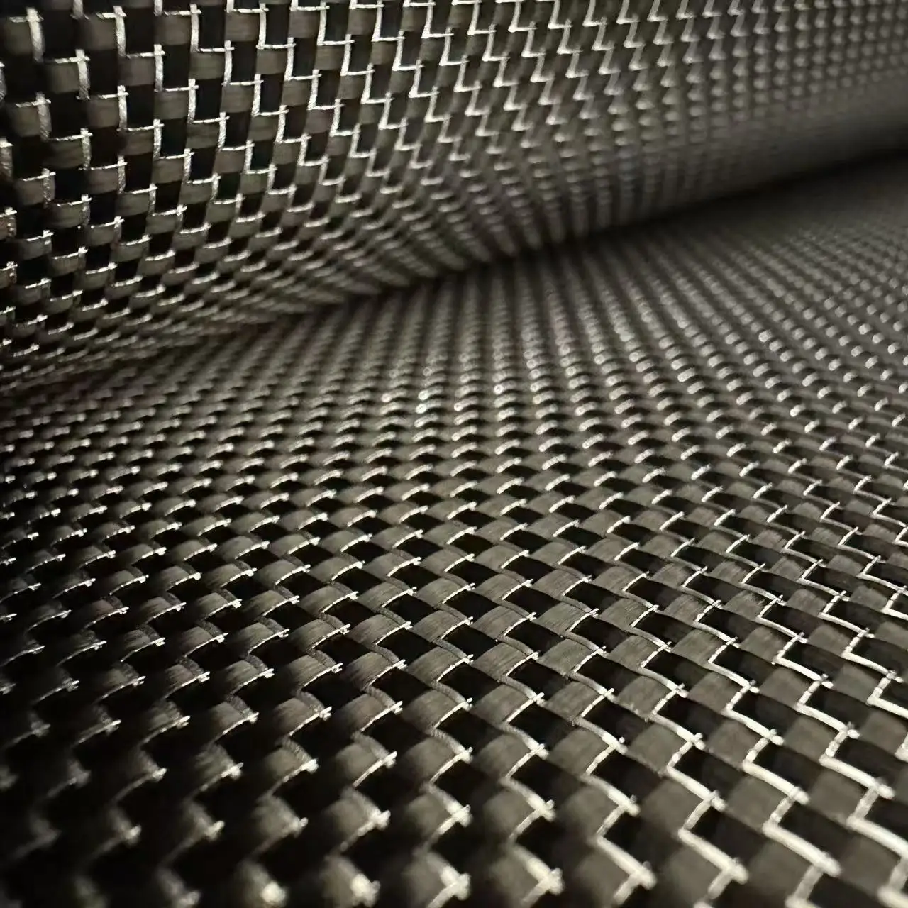 3K 200g metal wire carbon fiber cloth red+silver/gold+silver/green+silver/blue+silver/silver+silver
3K 200g metal wire carbon fiber cloth red+silver/gold+silver/green+silver/blue+silver/silver+silver