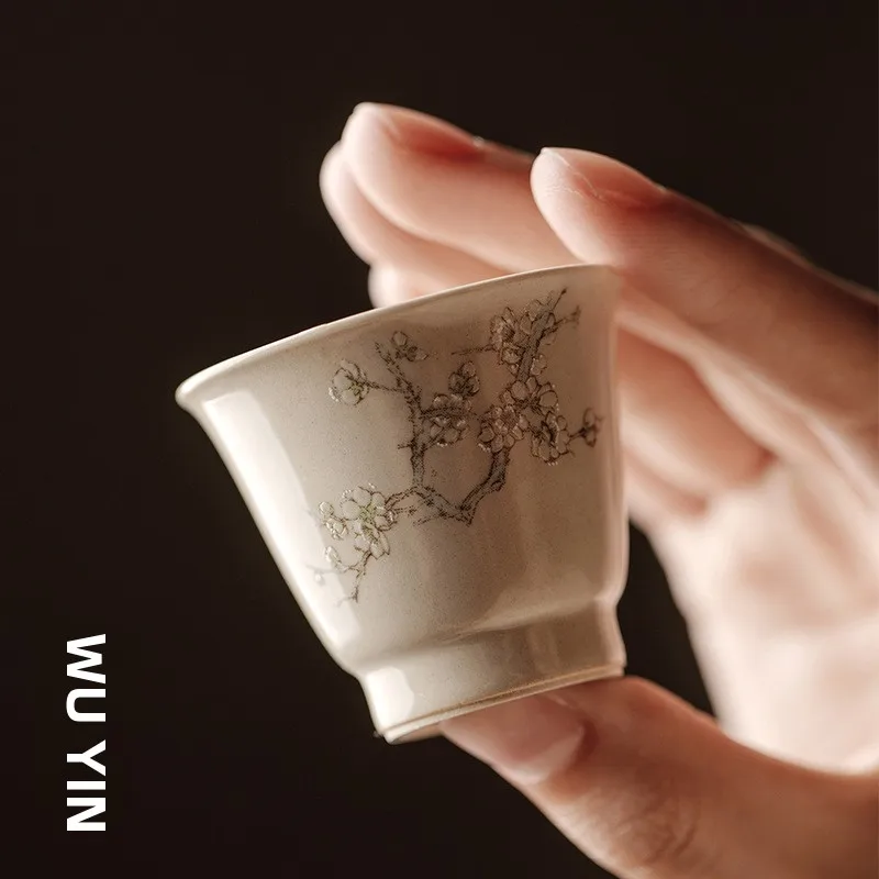 Authentic Clay Hand-Painted Tea Cup Original Earth Tone Thin-Walled Tea Drinking Cup Master Cup Gongfu Tea Set from Dehua County
Authentic Clay Hand-Painted Tea Cup Original Earth Tone Thin-Walled Tea Drinking Cup Master Cup Gongfu Tea Set from Dehua County
