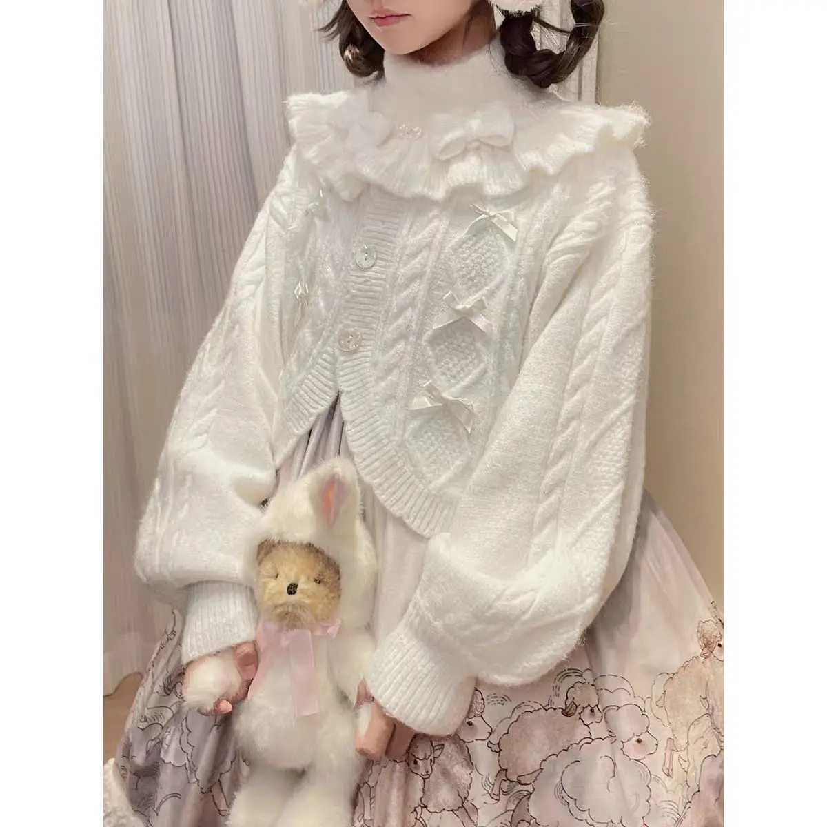 Японский свитер Лолита с бантом, из мягкой шерсти, универсальный, приталенный, с рукавами-фонариками, жакет-кардиган Лолита
Японский свитер Лолита с бантом, из мягкой шерсти, универсальный, приталенный, с рукавами-фонариками, жакет-кардиган Лолита