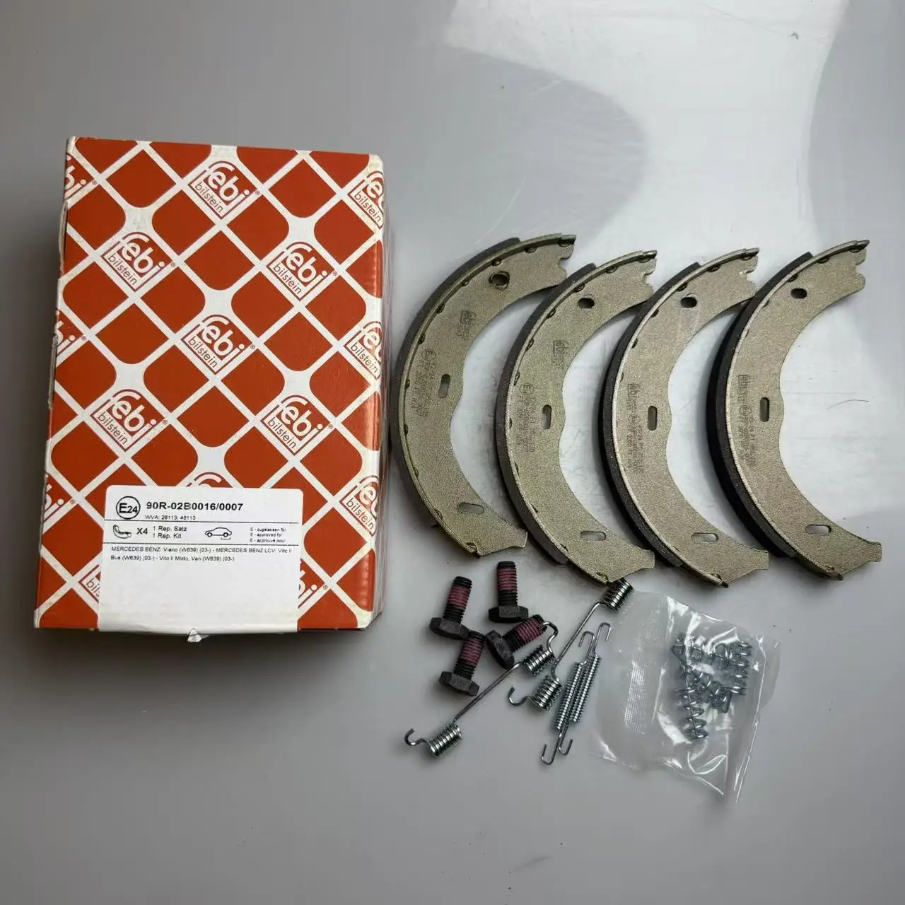 Кожаный чехол для ручника OEM 6394200220 FEBI для Mercedes-Benz W639 W114 W115 W111 W113 W126 W123
Кожаный чехол для ручника OEM 6394200220 FEBI для Mercedes-Benz W639 W114 W115 W111 W113 W126 W123