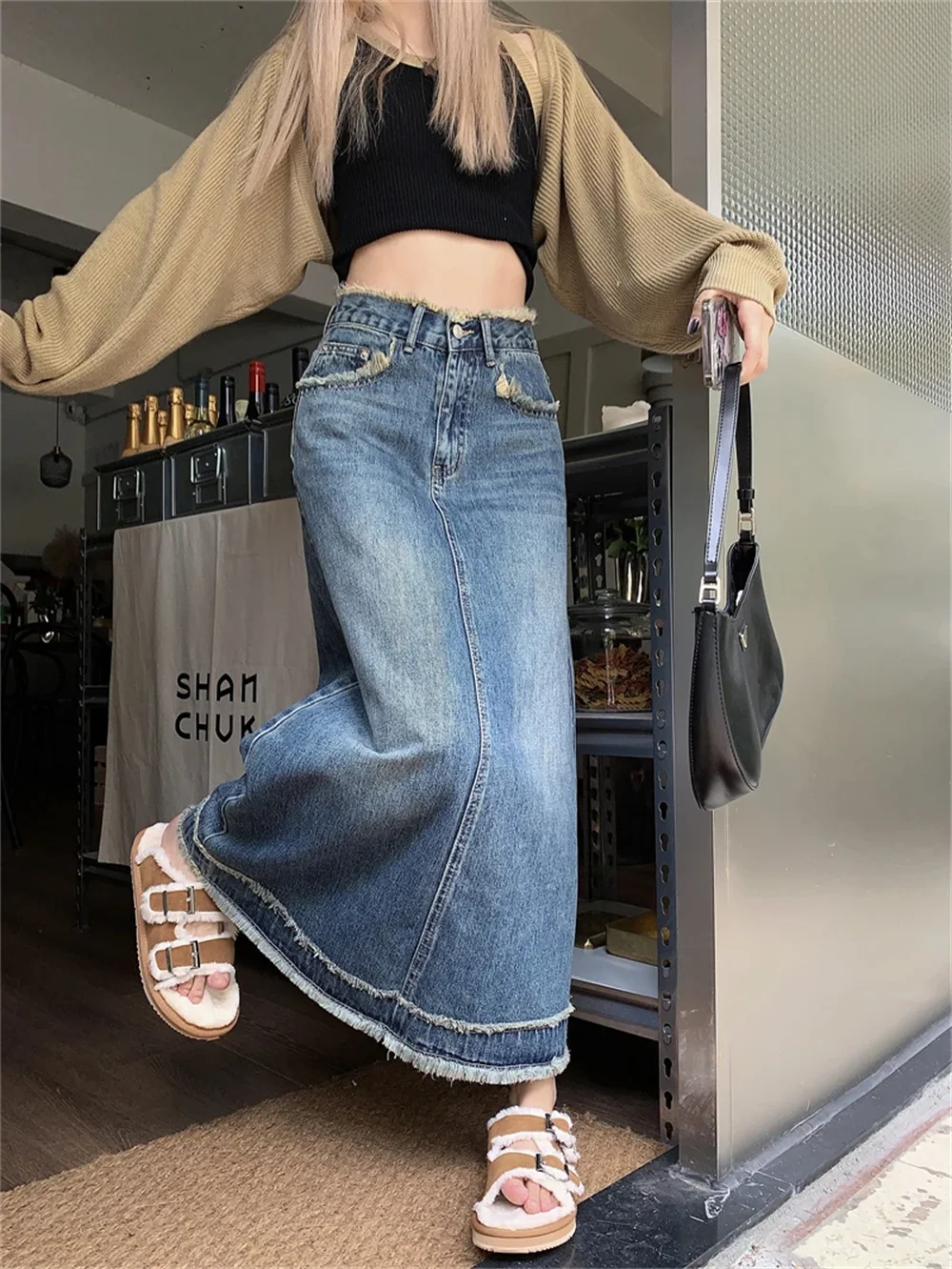 Vintage Tassel High-waisted A-line Denim Skirt Korean Summer Street Rough Skirt Women Retro Casual Temperament Jean Skirts
Vintage Tassel High-waisted A-line Denim Skirt Korean Summer Street Rough Skirt Women Retro Casual Temperament Jean Skirts