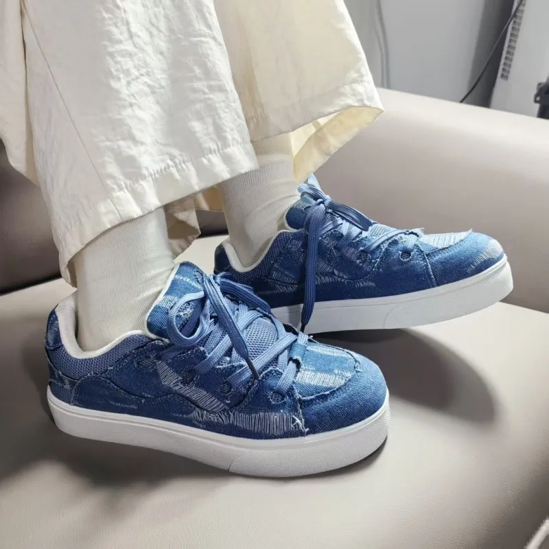 High Quality Thick-Soled Shoes All-Match Casual Sneakers Female Couple National Trend Niche Denim Blue Couple Bread Shoes women
High Quality Thick-Soled Shoes All-Match Casual Sneakers Female Couple National Trend Niche Denim Blue Couple Bread Shoes women