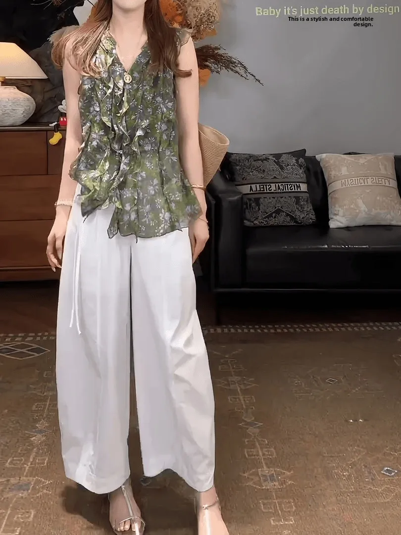 Retro Hong Kong Style Women's Summer Outfit Floral Print V-Neck Sleeveless Top Wide Leg Pants Two-Piece Set High Waist
Retro Hong Kong Style Women's Summer Outfit Floral Print V-Neck Sleeveless Top Wide Leg Pants Two-Piece Set High Waist