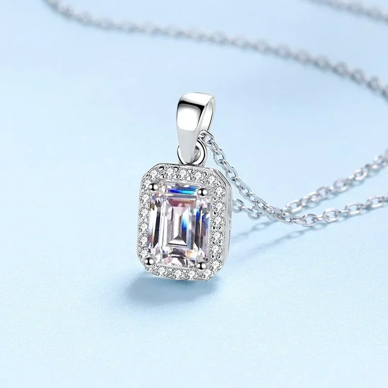 Rectangular Full Chamfered 1 Carat Moissanite Platinum Necklace, Pt950 Pendant Temperament Simple Matching Jewelry for Women
Rectangular Full Chamfered 1 Carat Moissanite Platinum Necklace, Pt950 Pendant Temperament Simple Matching Jewelry for Women