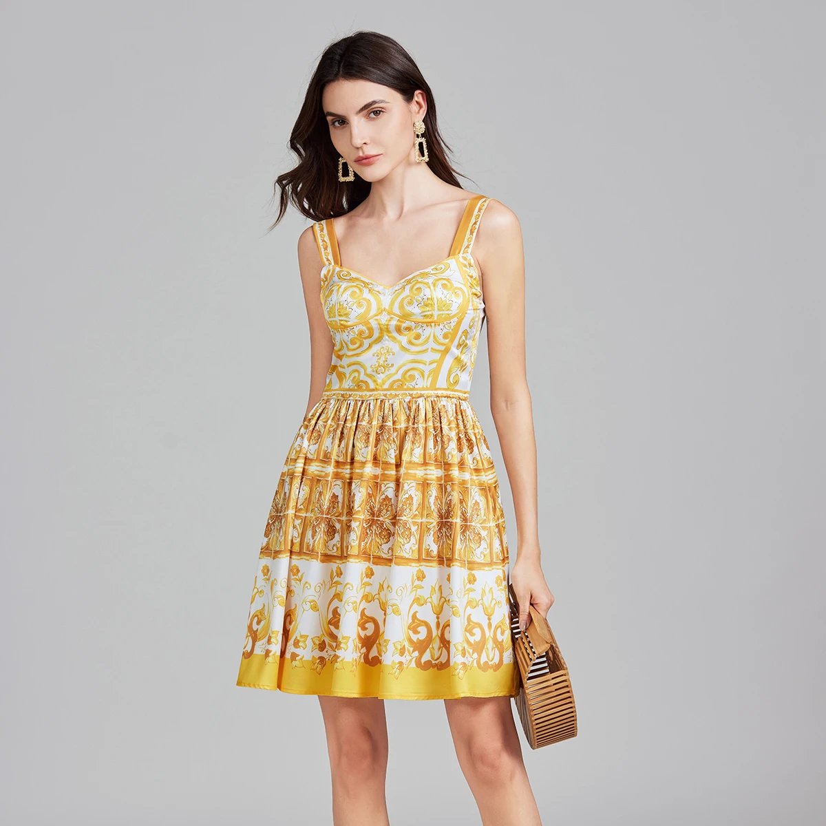 Runway Summer Fashion Vintage Spaghetti Strap Yellow Flower Print Midi Dress Women's V-Neck Sleeveless High Waist Party Vestidos
Runway Summer Fashion Vintage Spaghetti Strap Yellow Flower Print Midi Dress Women's V-Neck Sleeveless High Waist Party Vestidos