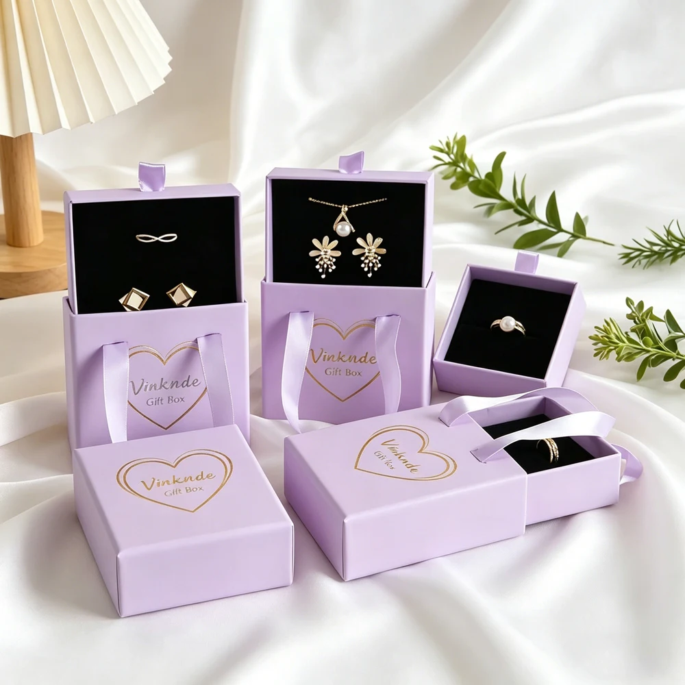 24pcs Personalized Logo Paper Jewelry Box with Handle Drawer Slide Boxes For Earrings Rings Necklace Oil Packaging Storage Case
24pcs Personalized Logo Paper Jewelry Box with Handle Drawer Slide Boxes For Earrings Rings Necklace Oil Packaging Storage Case