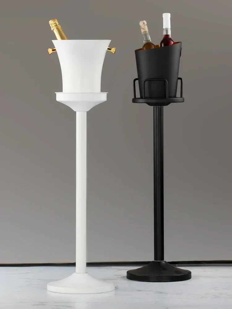 Hot sell Ground Champagne Bucket Bar Club Ice Bucket Set Soft Decoration Design For Catering Iced Wine
Hot sell Ground Champagne Bucket Bar Club Ice Bucket Set Soft Decoration Design For Catering Iced Wine