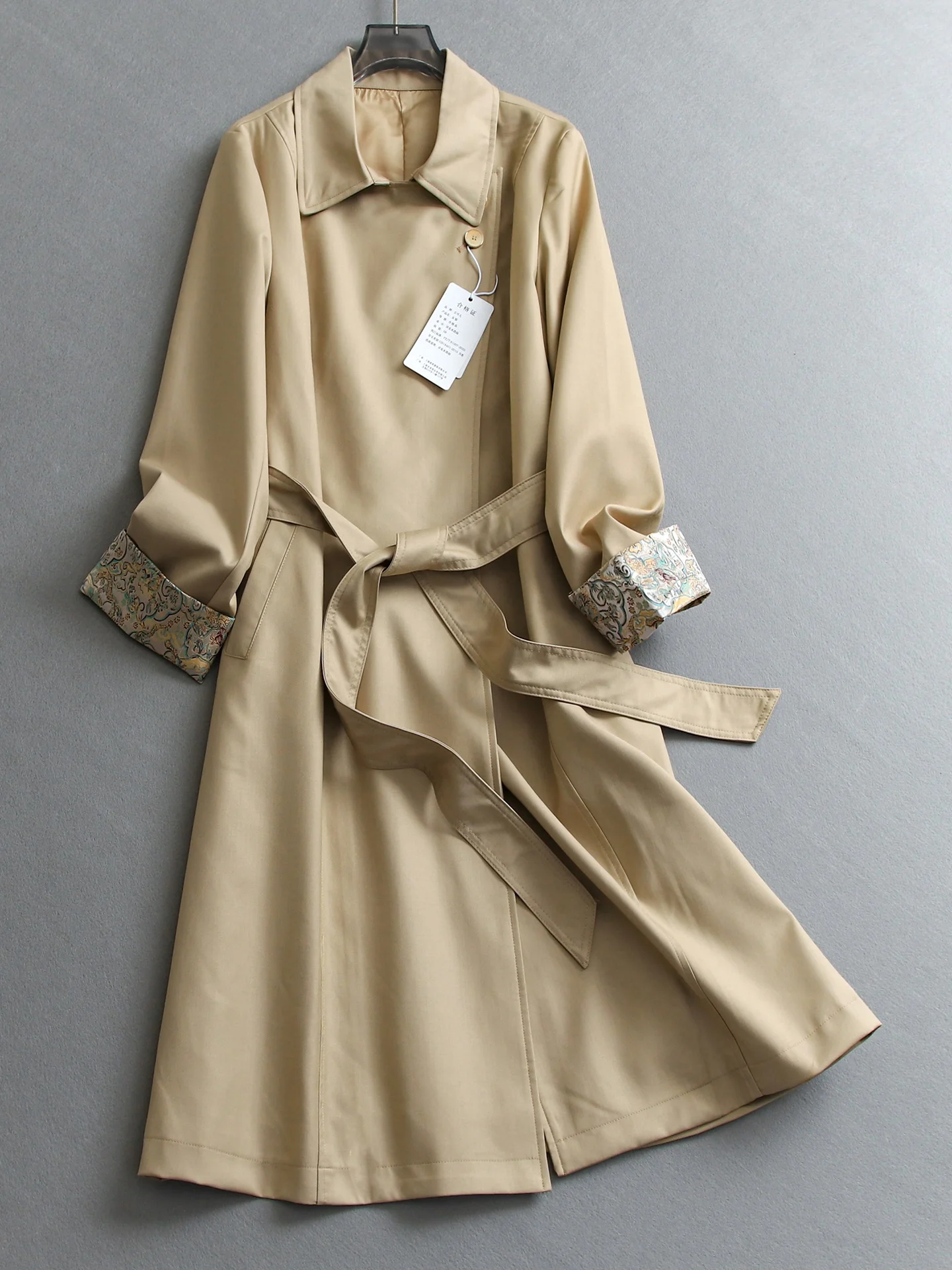 New Chinese Style Long Sleeve Turn-down Collar Belted Coat Women's Windbreaker Casual Fashion Embroidery Spring 2026
New Chinese Style Long Sleeve Turn-down Collar Belted Coat Women's Windbreaker Casual Fashion Embroidery Spring 2026