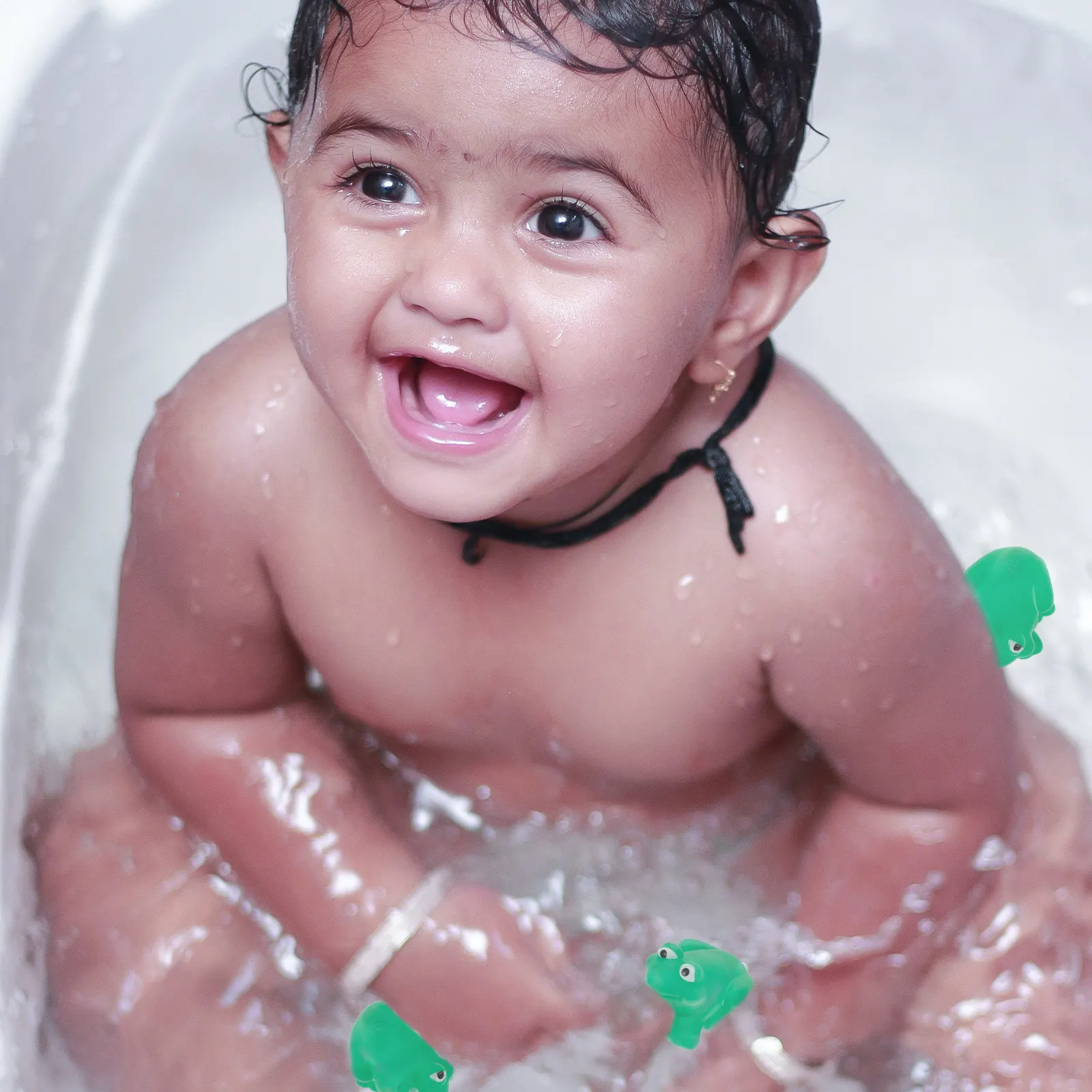 Набор из 24 пищащих лягушек для ванной, гладкие компактные игрушки для игр в воде для детей, игрушки для купания в ванной
Набор из 24 пищащих лягушек для ванной, гладкие компактные игрушки для игр в воде для детей, игрушки для купания в ванной