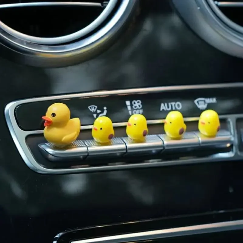 5Pcs Cute Mini Chicken Car Interior Decoration Auto Rearview Mirror Dashboard Ornaments Gift Car Accessories
5Pcs Cute Mini Chicken Car Interior Decoration Auto Rearview Mirror Dashboard Ornaments Gift Car Accessories