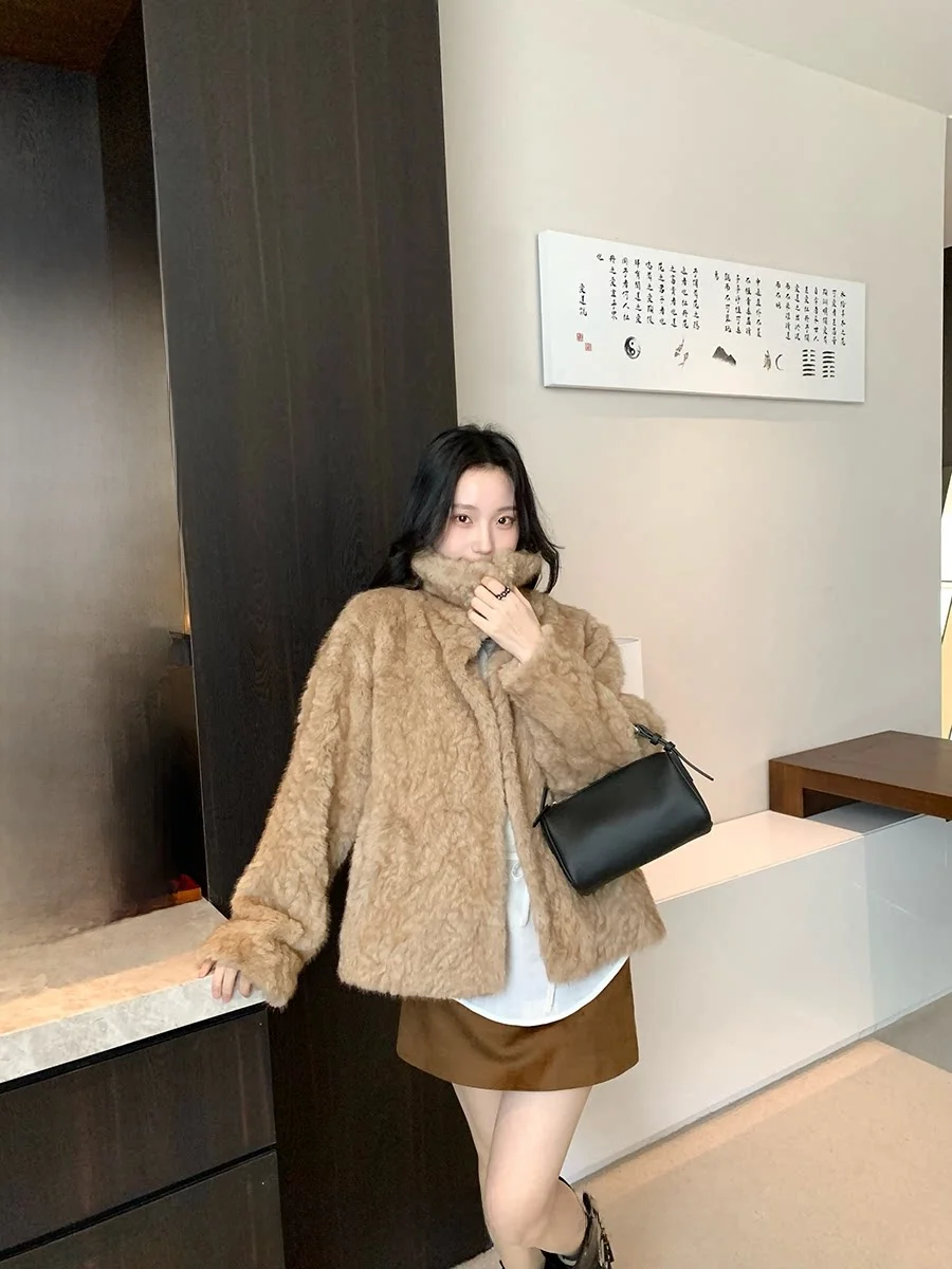 0 Deee Soda Lambskin ort Jaet Women's Spring Versatile Loose Environmental Protection Fur Top Cleanfit Long Sve
0 Deee Soda Lambskin ort Jaet Women's Spring Versatile Loose Environmental Protection Fur Top Cleanfit Long Sve