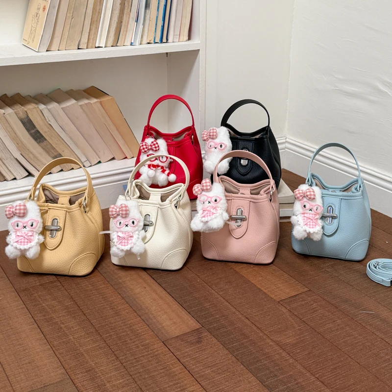 2026 Candy-Colored Women's Bucket Bag Large Capacity Mother-Child Crossbody Shoulder Bag with Metal Cross Lock round Barrel Hand
2026 Candy-Colored Women's Bucket Bag Large Capacity Mother-Child Crossbody Shoulder Bag with Metal Cross Lock round Barrel Hand