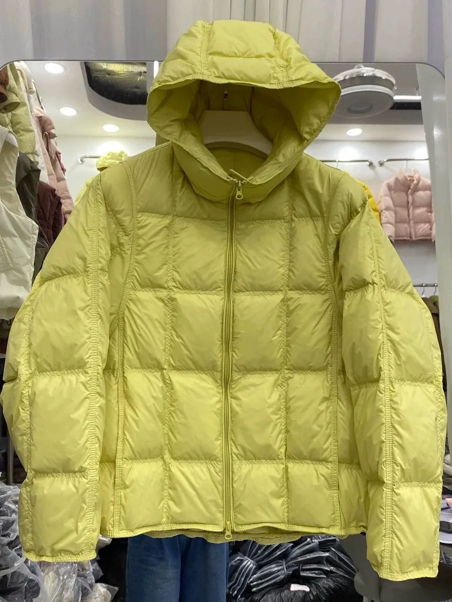 Korean Sle Women's Loose Fit Hooded down Jaet ort Thi Warm Puffy Coat Versatile Outerwear for Autumn Winter
Korean Sle Women's Loose Fit Hooded down Jaet ort Thi Warm Puffy Coat Versatile Outerwear for Autumn Winter