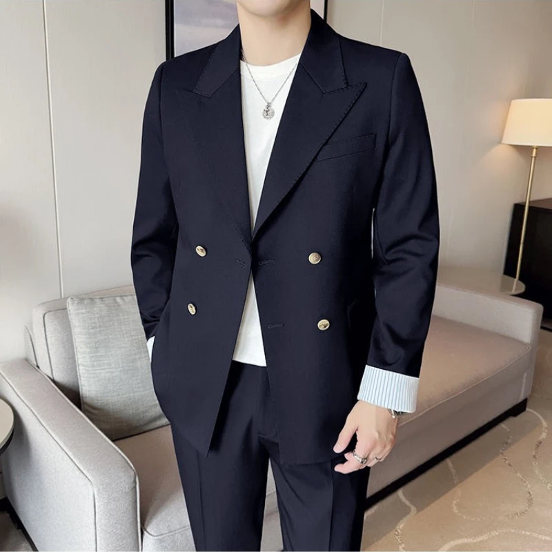 Мужской модный тонкий пиджак, искусственный дизайн из двух частей, рукава с манжетами и полосатыми откладниками ~ модный
Мужской модный тонкий пиджак, искусственный дизайн из двух частей, рукава с манжетами и полосатыми откладниками ~ модный