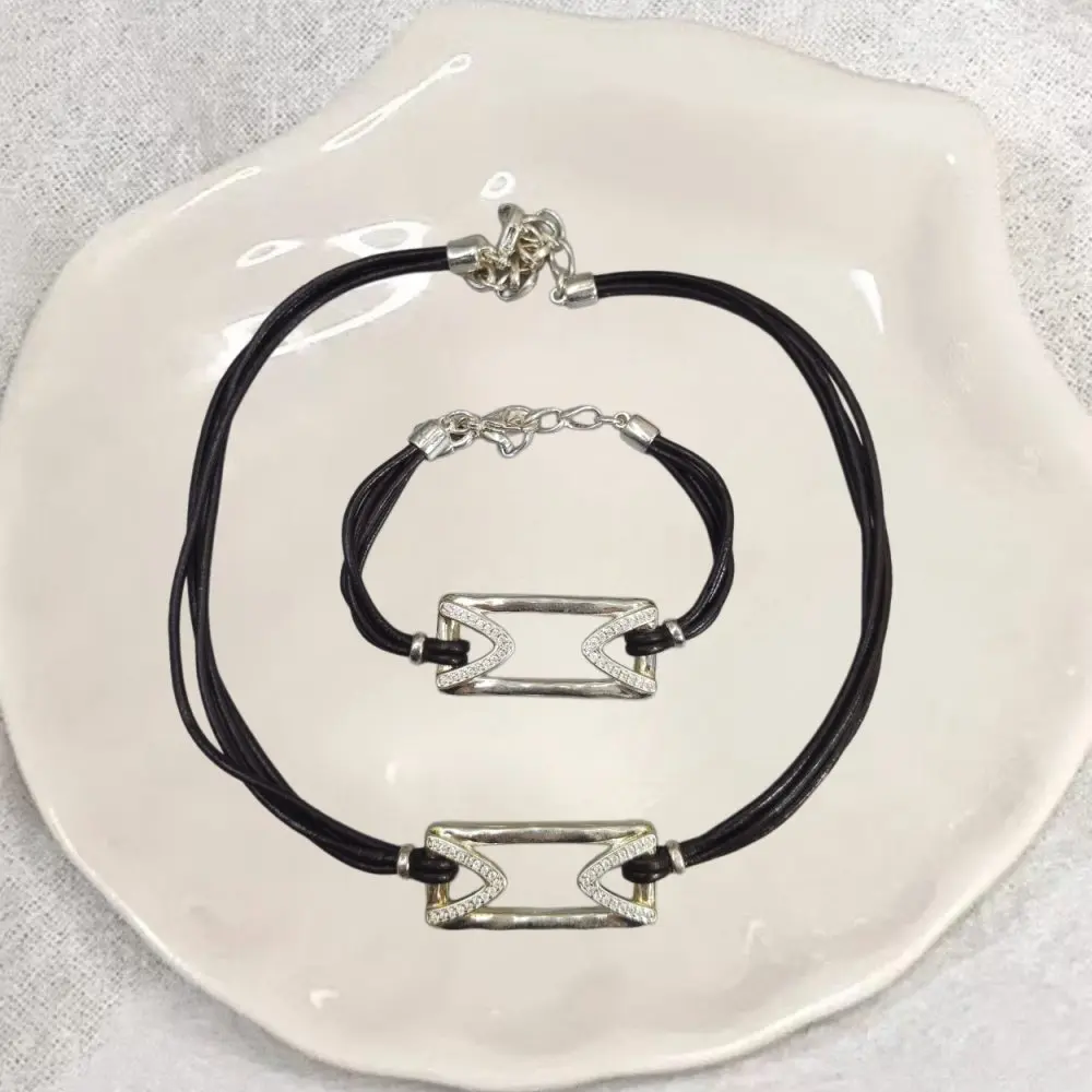 2026 Spain Dazzling Retro Style Diamond Set Gold Silver Geometric Leather Rope Bracelet Necklace Jewelry Two Piece Set
2026 Spain Dazzling Retro Style Diamond Set Gold Silver Geometric Leather Rope Bracelet Necklace Jewelry Two Piece Set