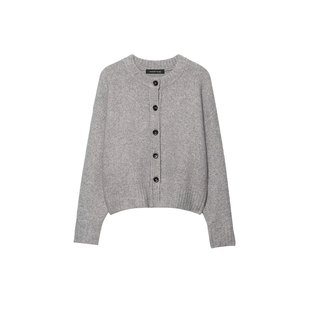 Осенняя новая женская одежда, модная простая и универсальная мягкая вязаная куртка
Осенняя новая женская одежда, модная простая и универсальная мягкая вязаная куртка