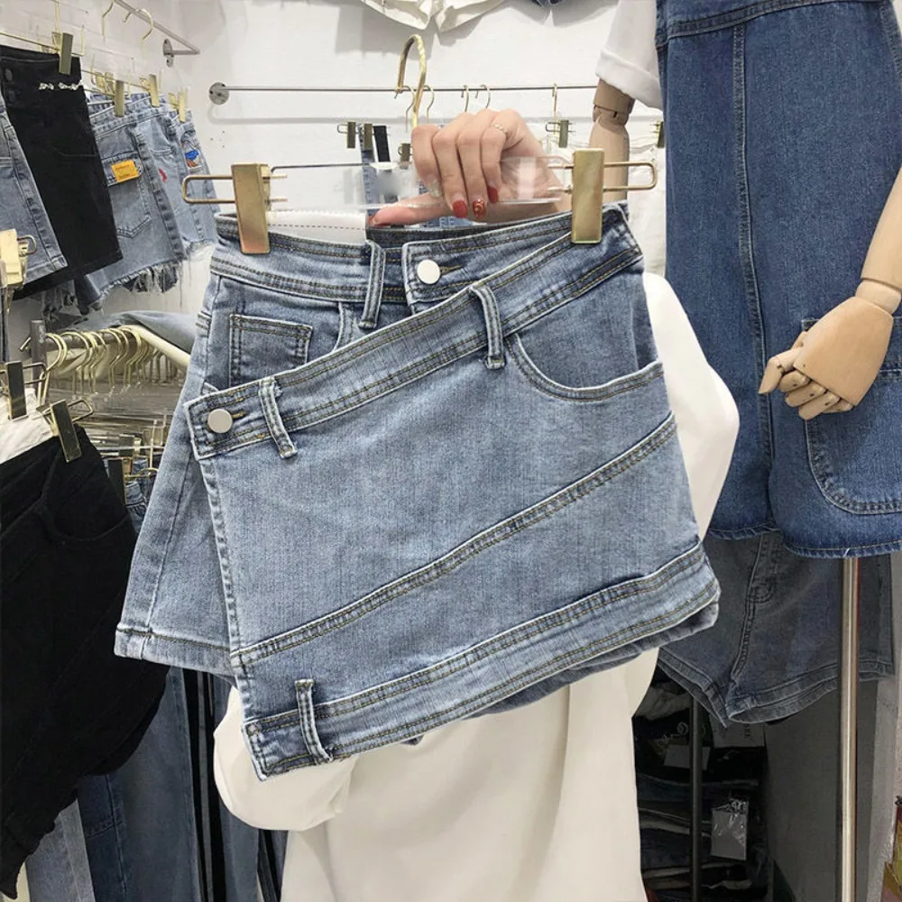 2024 New Summer Design Denim Shorts for Women High-waisted Versatile Wide-leg Hot Pants Slimming A-line Pants Skirt
2024 New Summer Design Denim Shorts for Women High-waisted Versatile Wide-leg Hot Pants Slimming A-line Pants Skirt