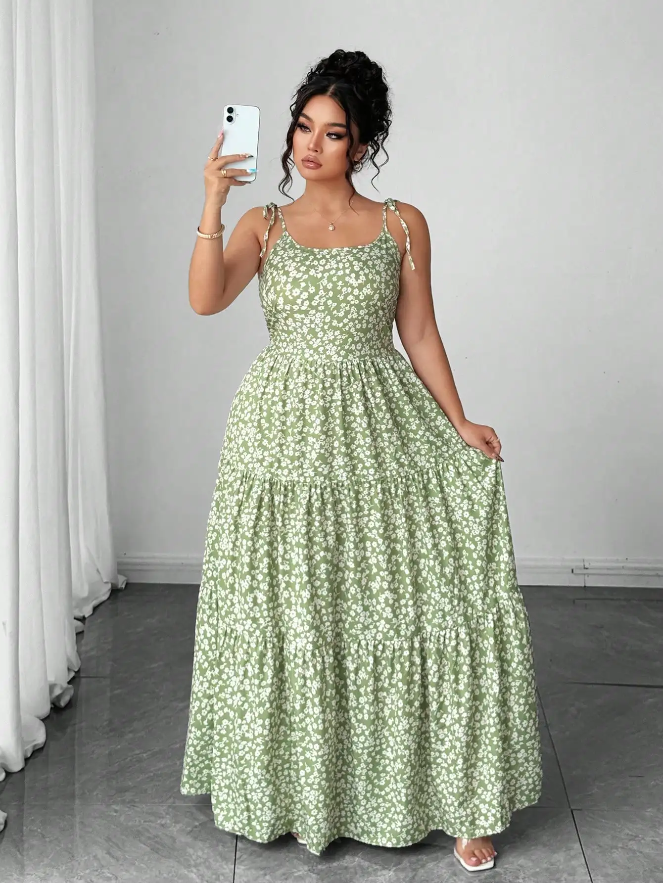 Sage Green Floral Print Tiered Maxi Dress With Adjustable Straps For Women Summer Casual Gown Plus Size Outfit
Sage Green Floral Print Tiered Maxi Dress With Adjustable Straps For Women Summer Casual Gown Plus Size Outfit